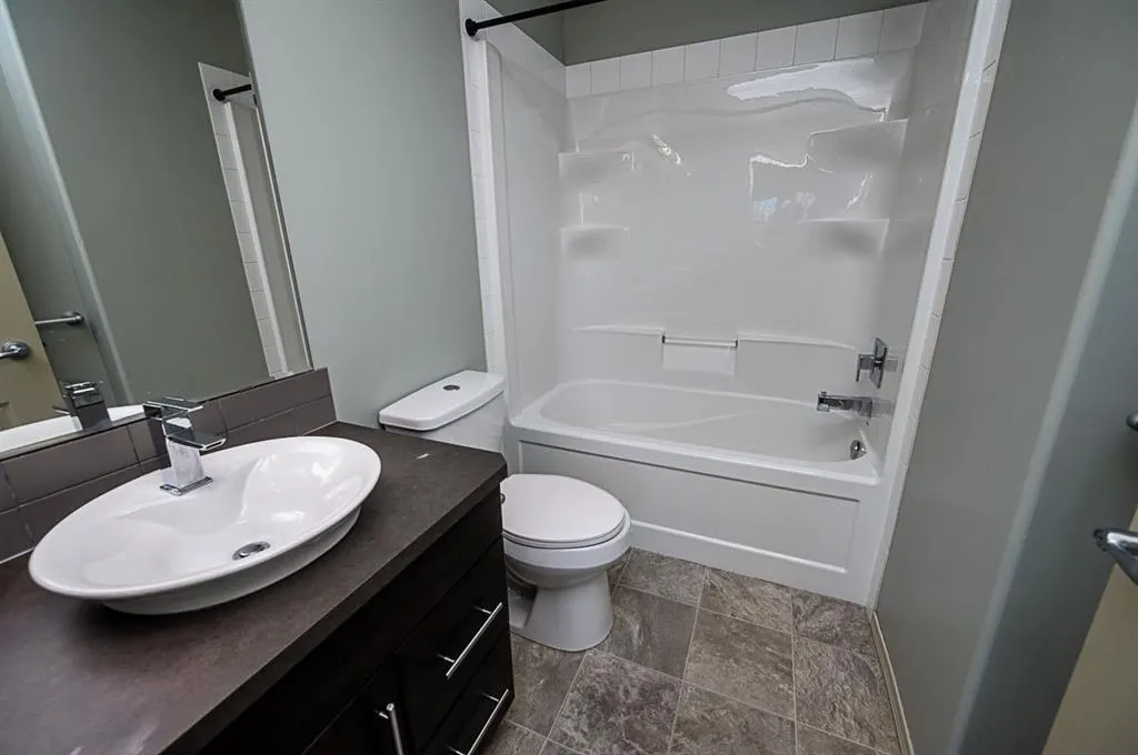 30 Carleton Avenue #1404