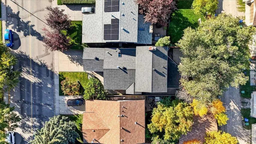 4015 45 Street SW