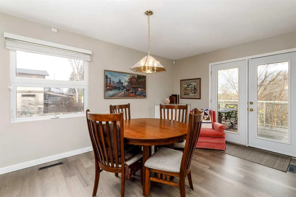 102 Welton Crescent
