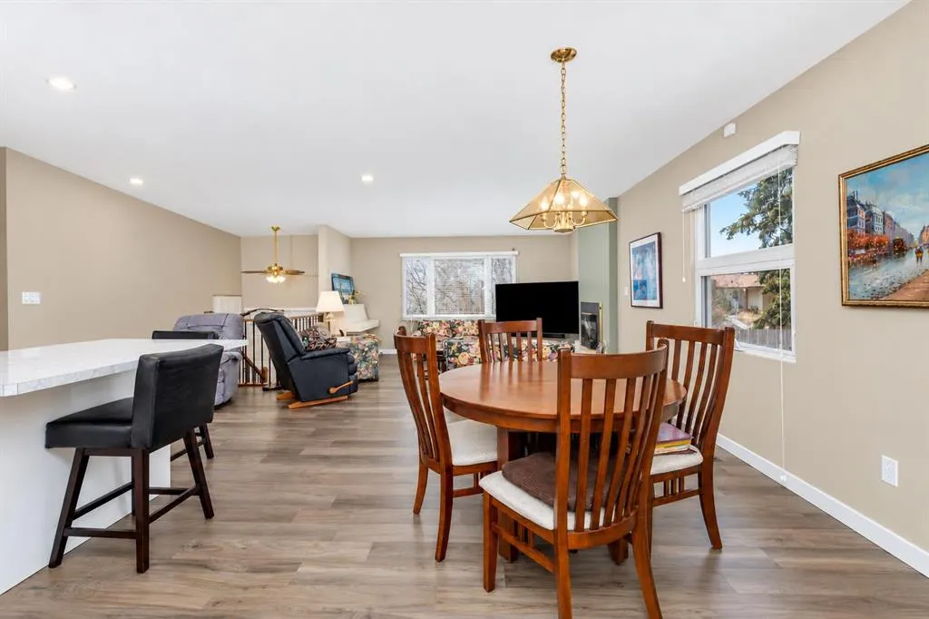 102 Welton Crescent