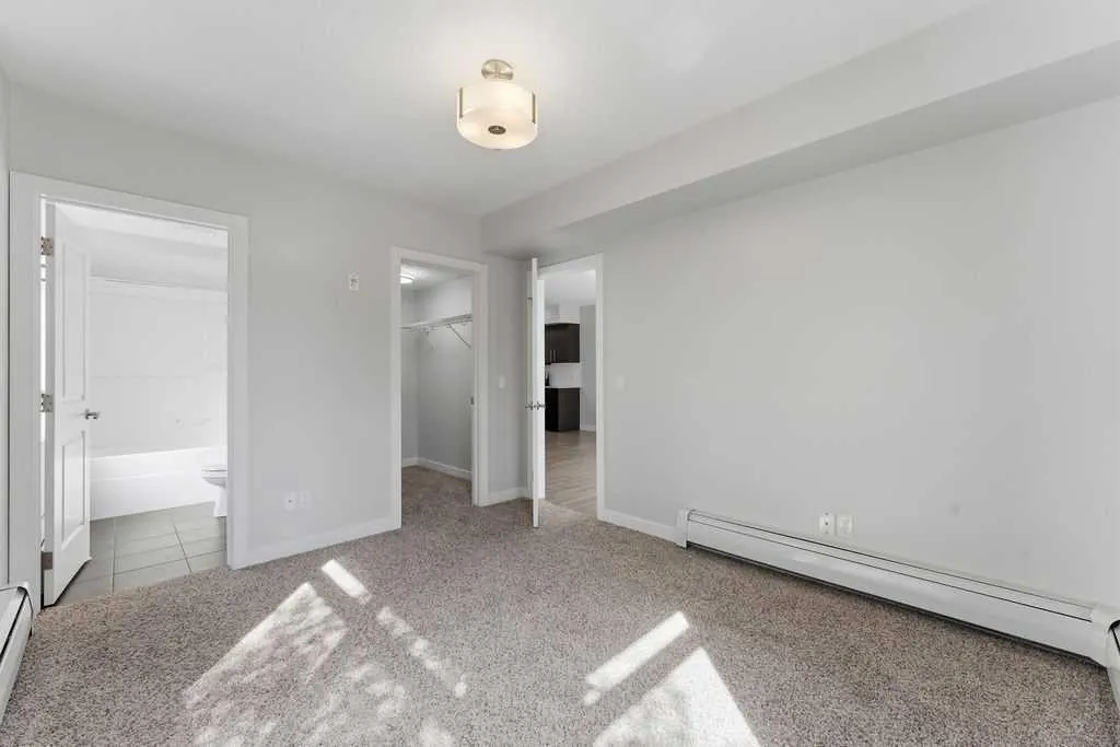 15207 1 Street SE #208