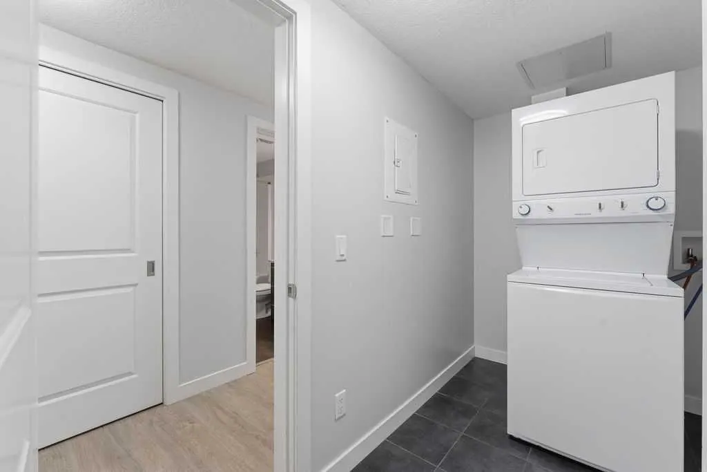 15207 1 Street SE #208