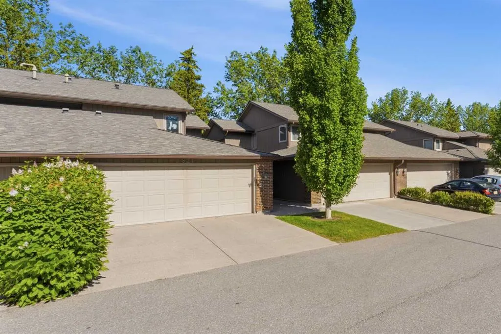 860 Midridge Drive SE #821
