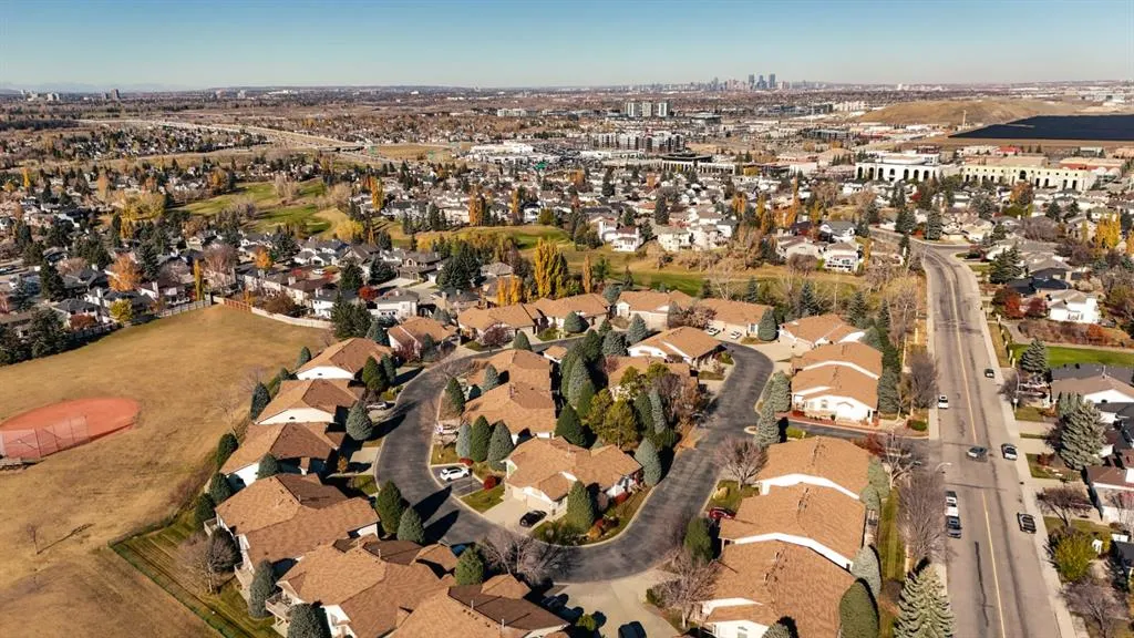 55 Douglas Woods Park SE