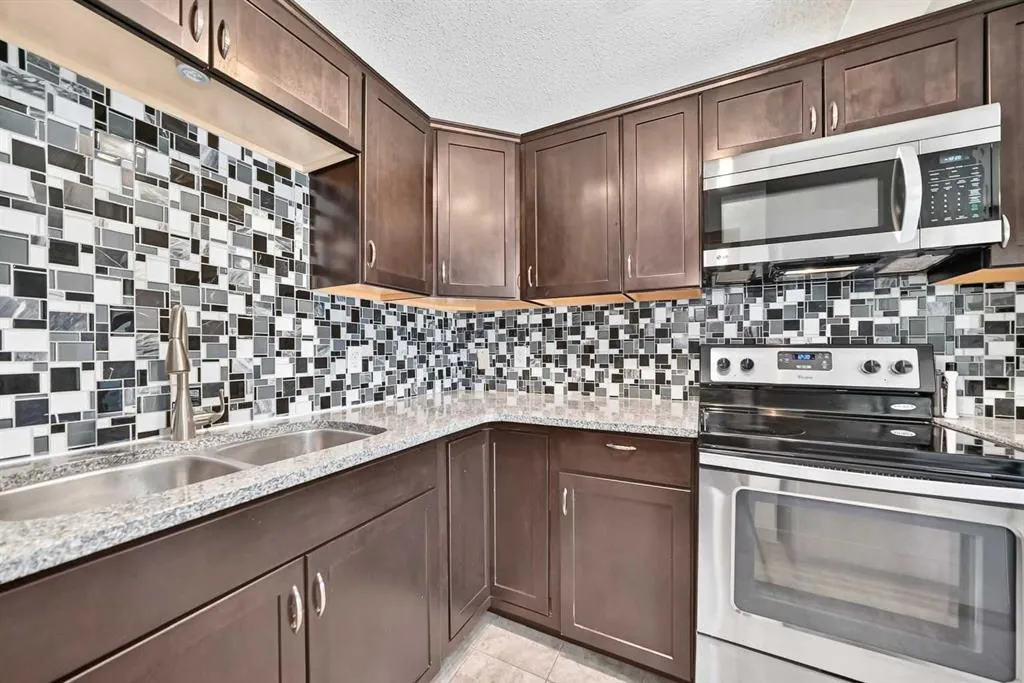3500 Varsity Drive NW #201