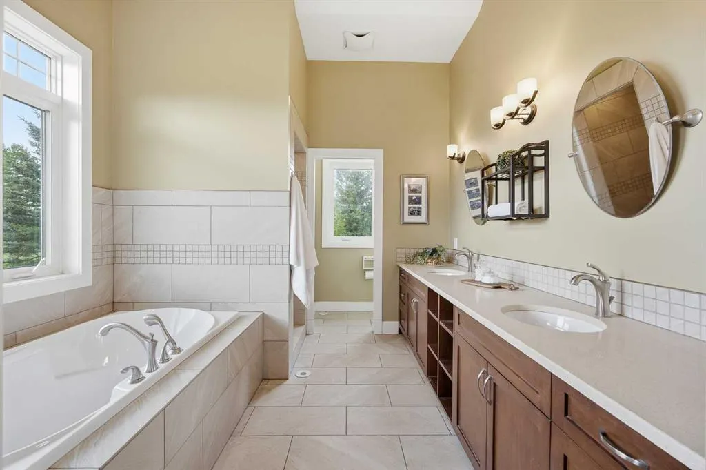 209033 Plummers Road W #10