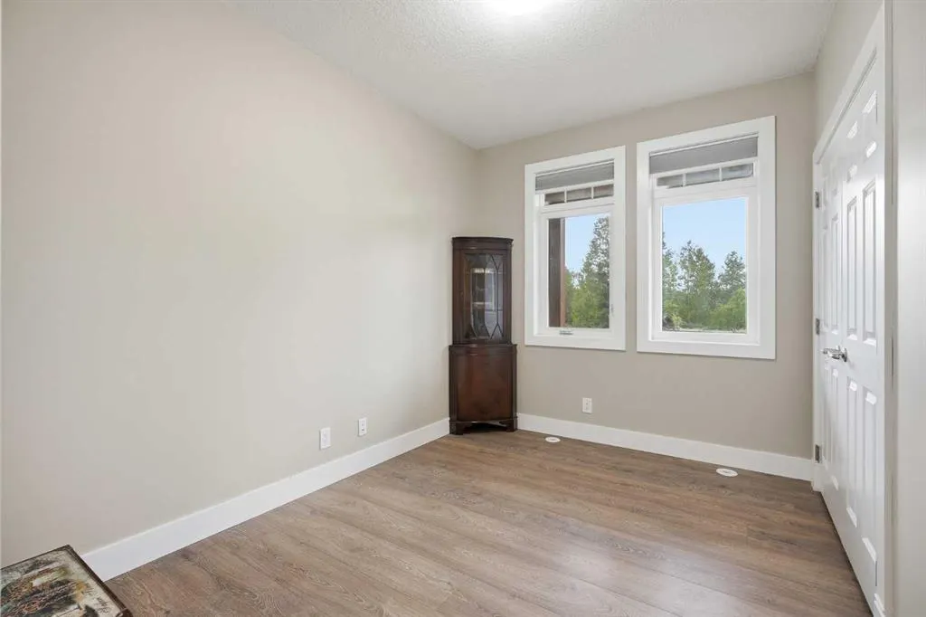 209033 Plummers Road W #10