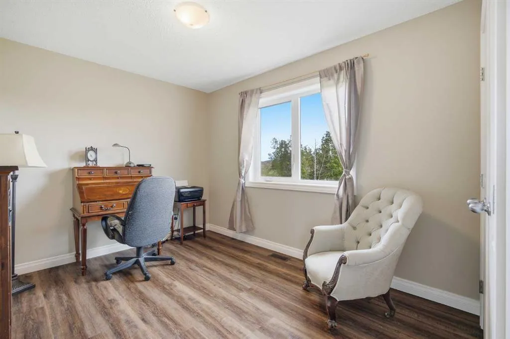 209033 Plummers Road W #10
