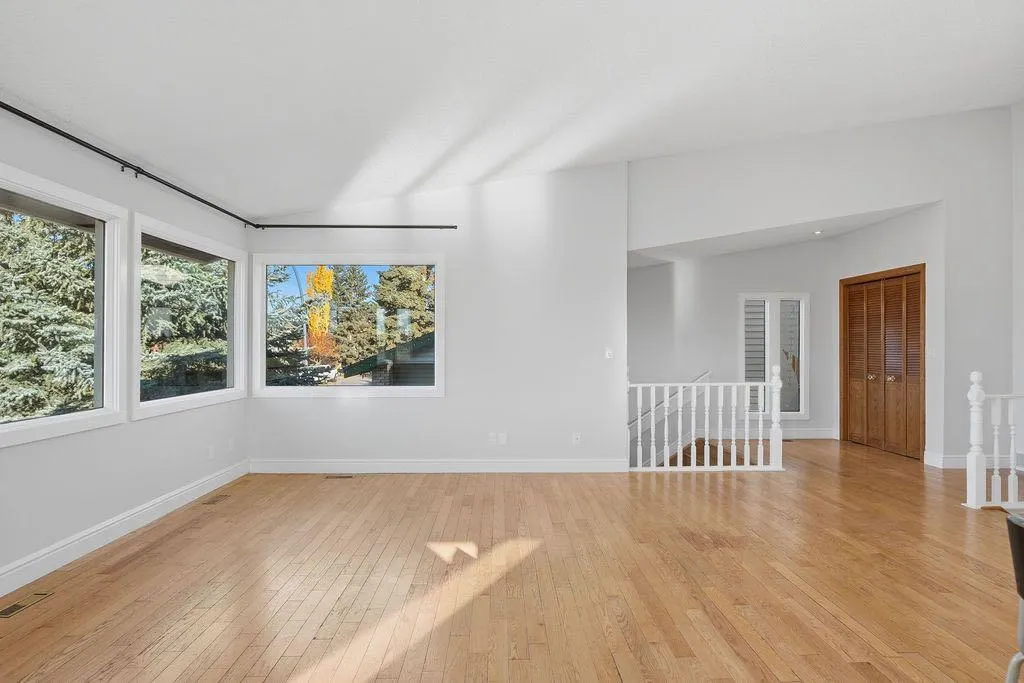 88 Woodfield Drive SW