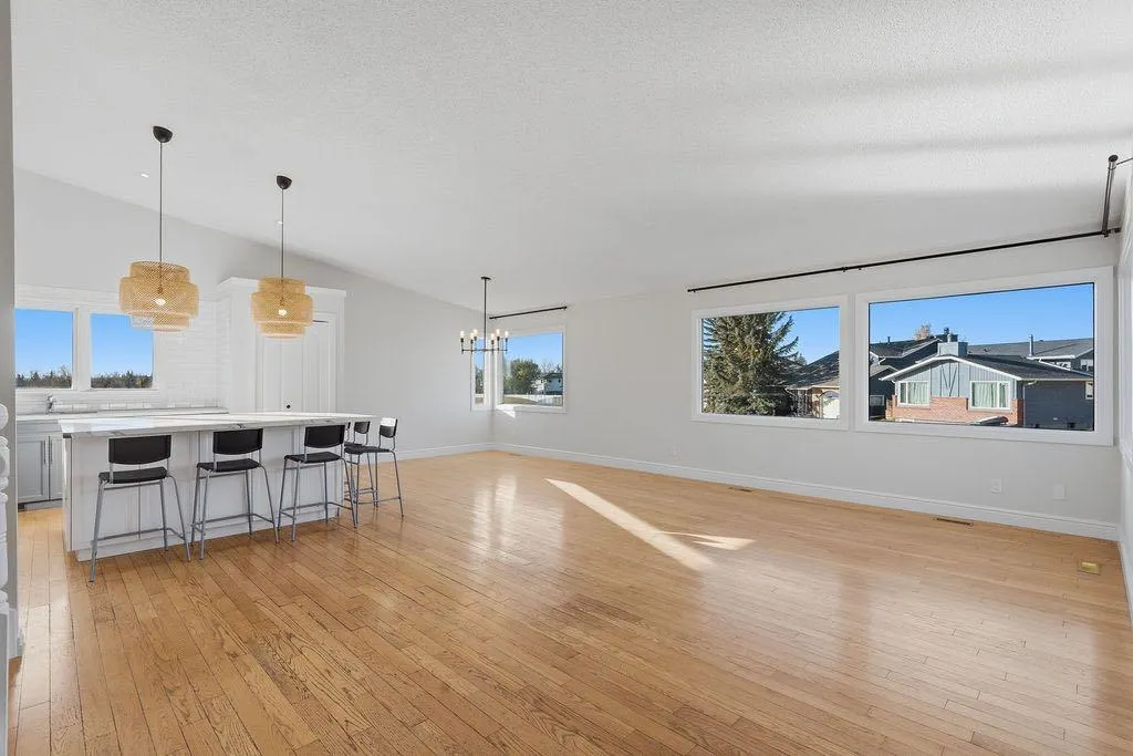 88 Woodfield Drive SW