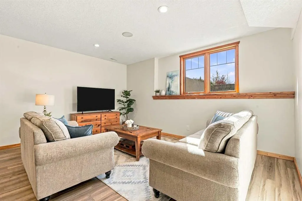 258104 48 Street W