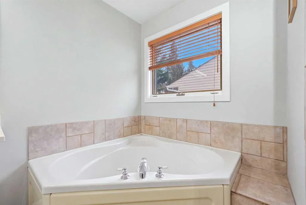 436 Killarney Glen Court SW