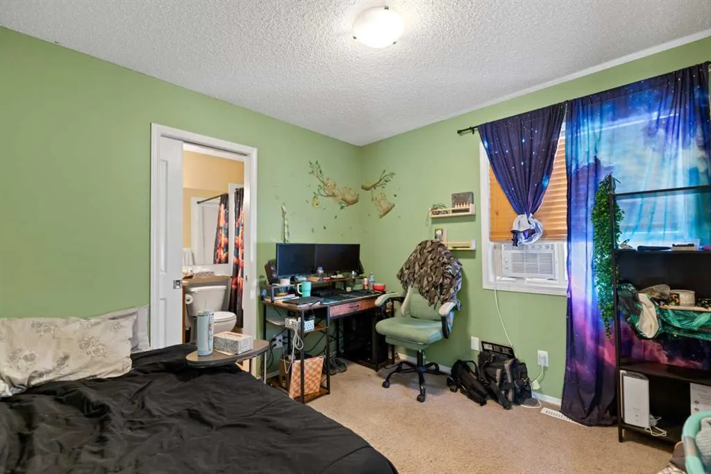 195 Cranberry Close SE