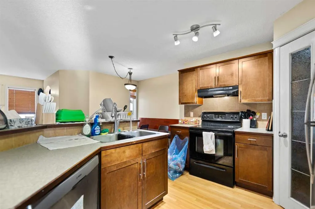 195 Cranberry Close SE