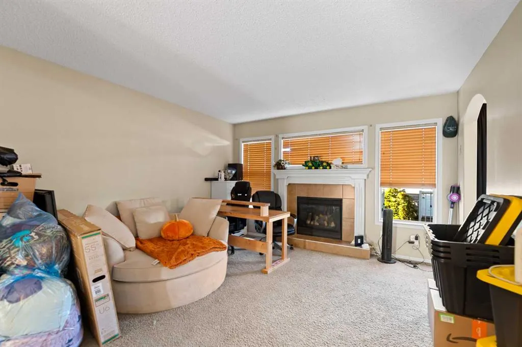 195 Cranberry Close SE