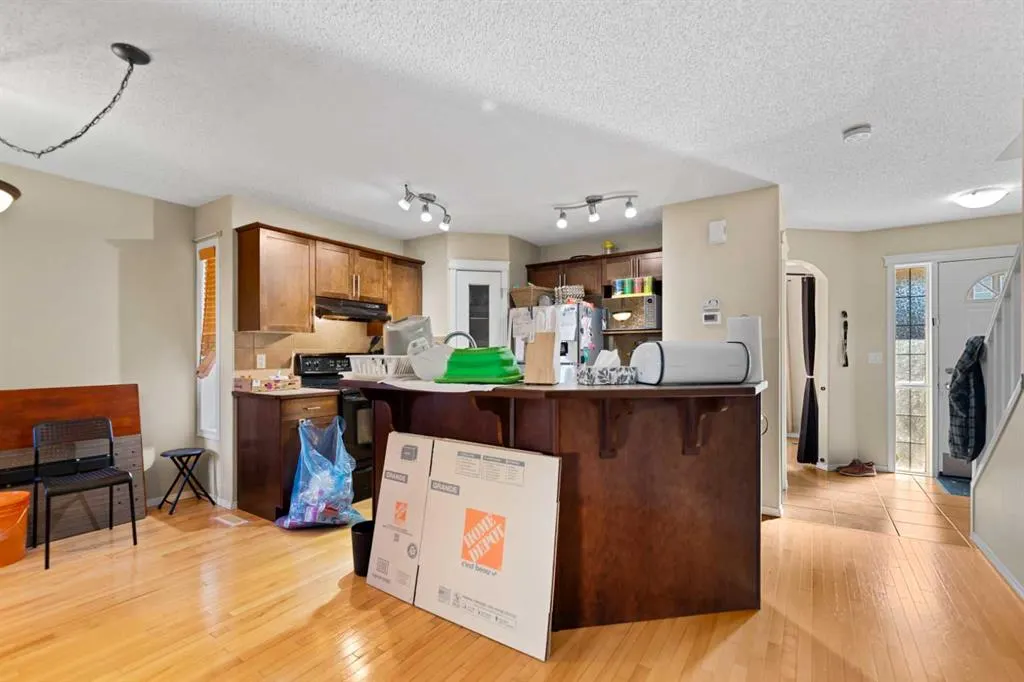 195 Cranberry Close SE