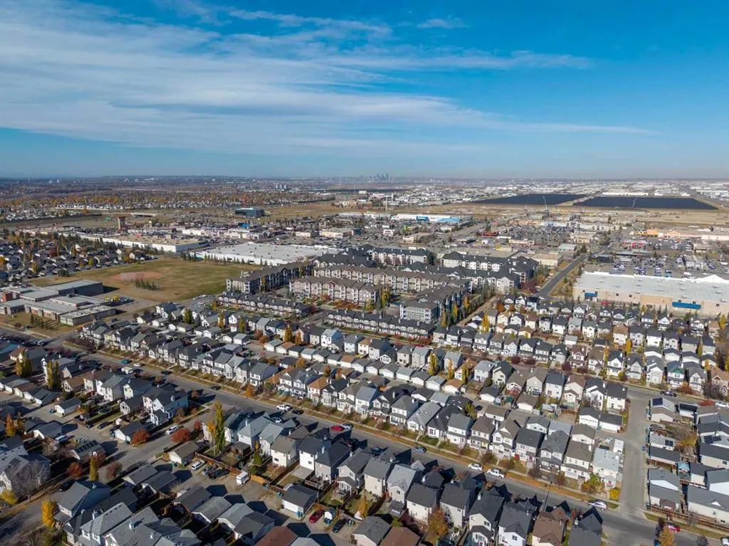 140 Prestwick Villas SE