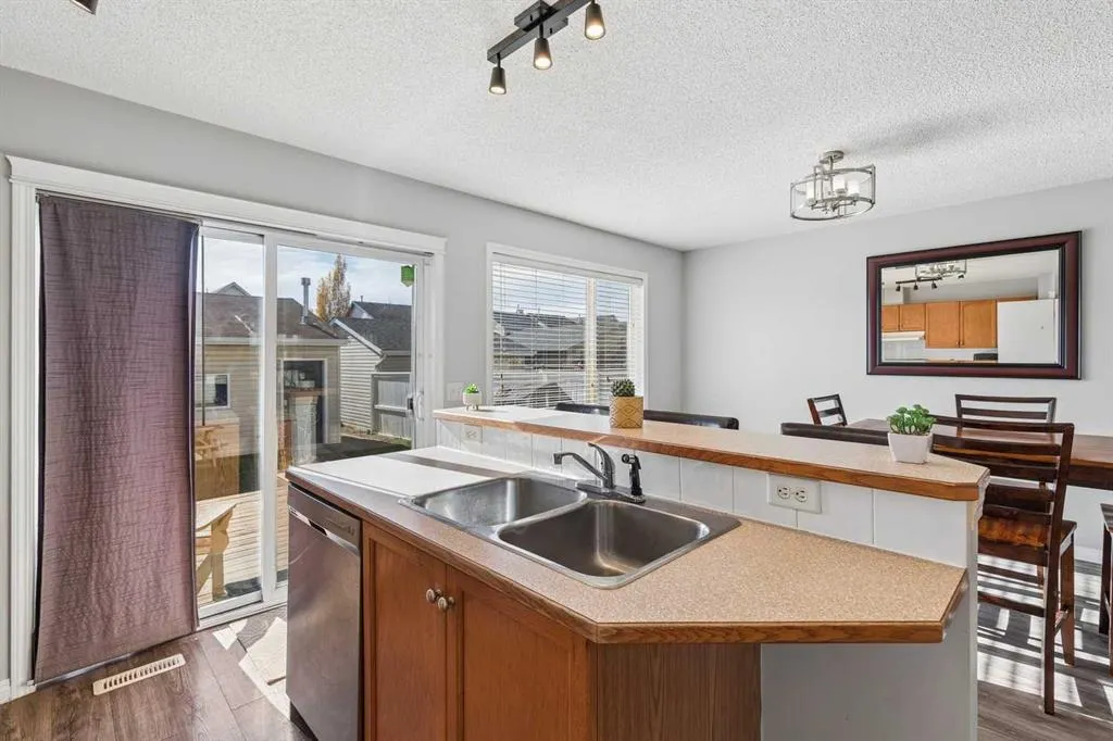 140 Prestwick Villas SE