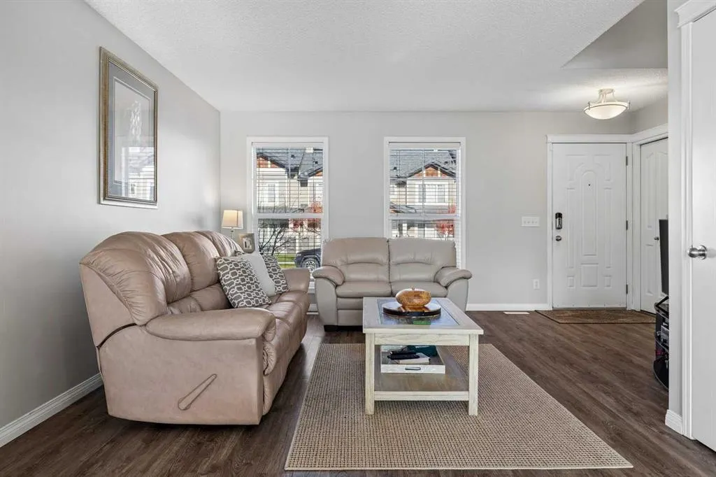 140 Prestwick Villas SE