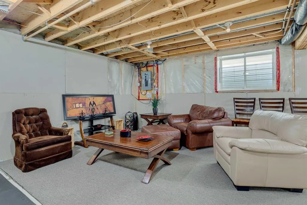 140 Prestwick Villas SE