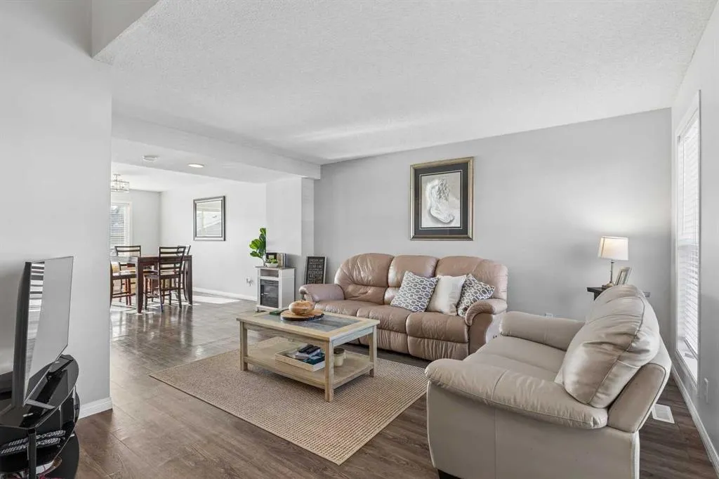 140 Prestwick Villas SE