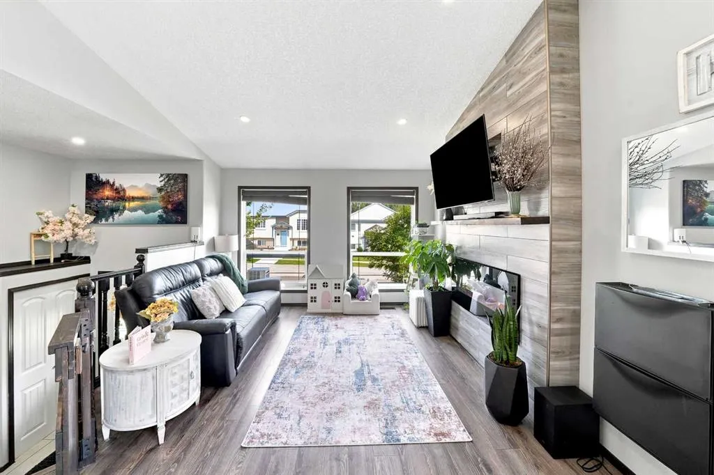 59 Wildrose Drive