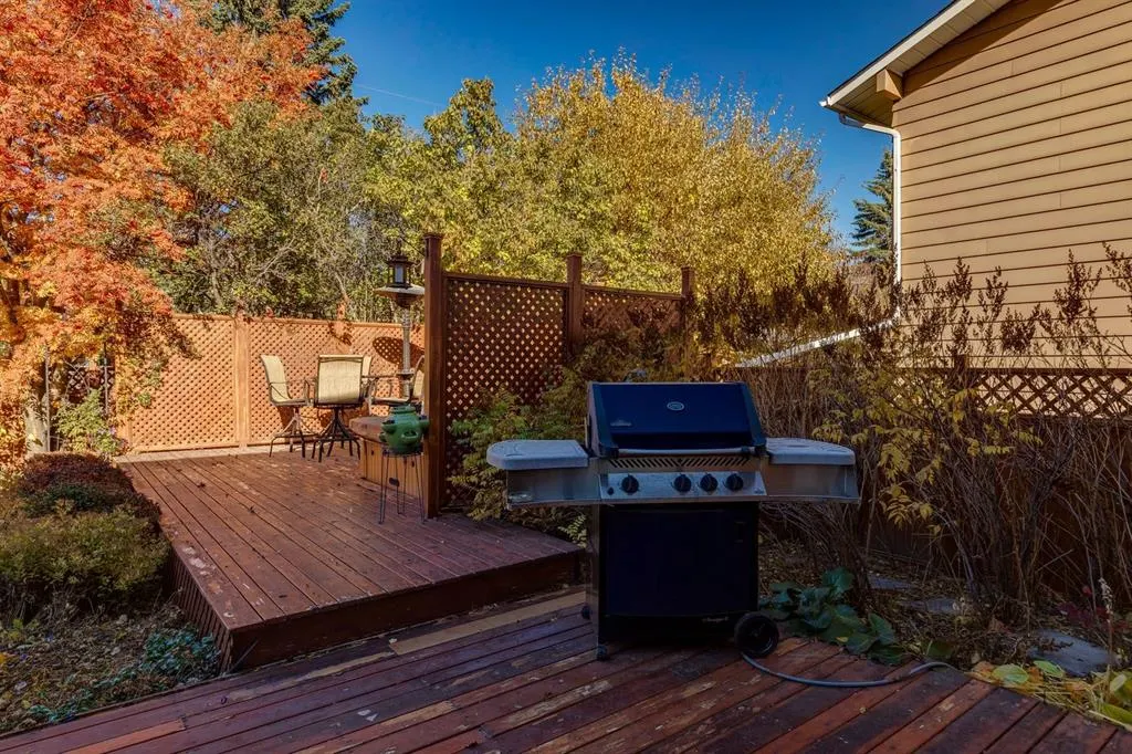 1228 Kerwood Crescent SW
