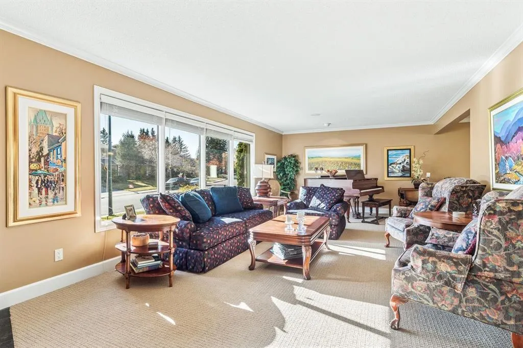 1228 Kerwood Crescent SW