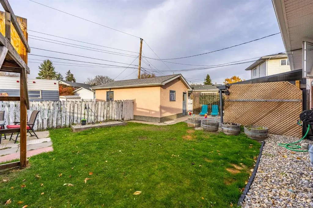 2120 Milne Drive NE