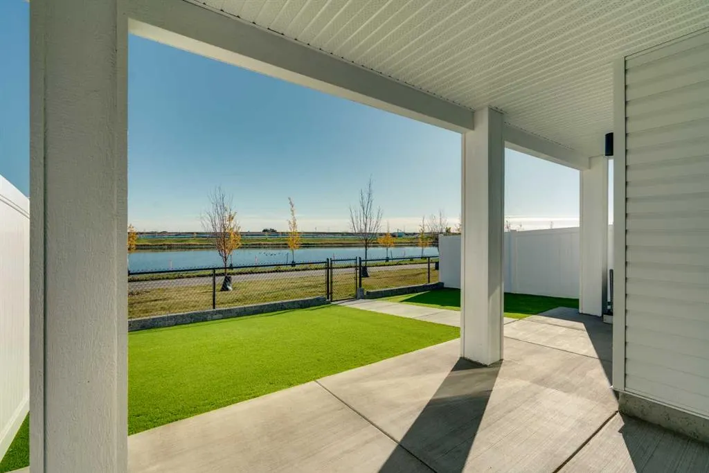 198 Savoy Landing SE