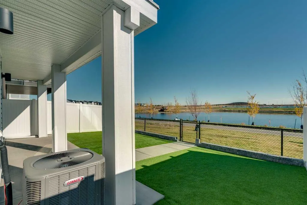 198 Savoy Landing SE