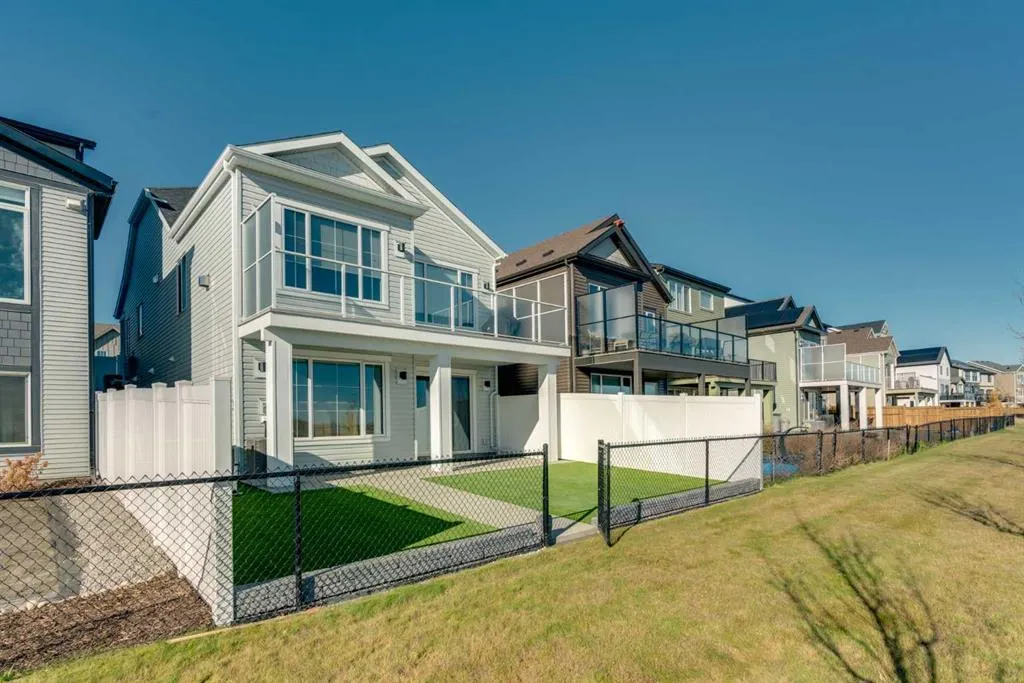 198 Savoy Landing SE