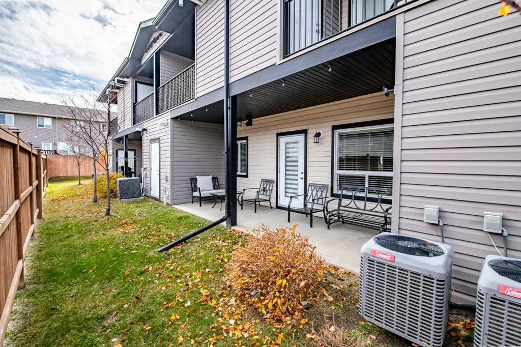 81 Willow #207