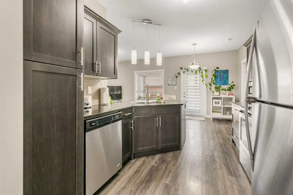 81 Willow #207