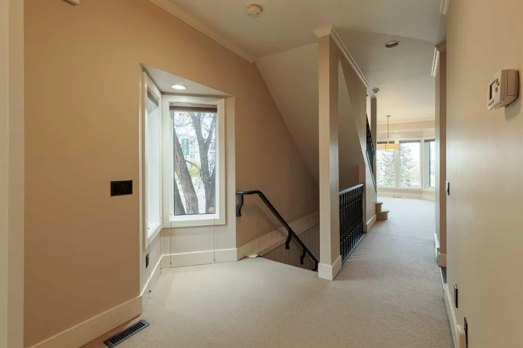 1425 Colborne Crescent SW