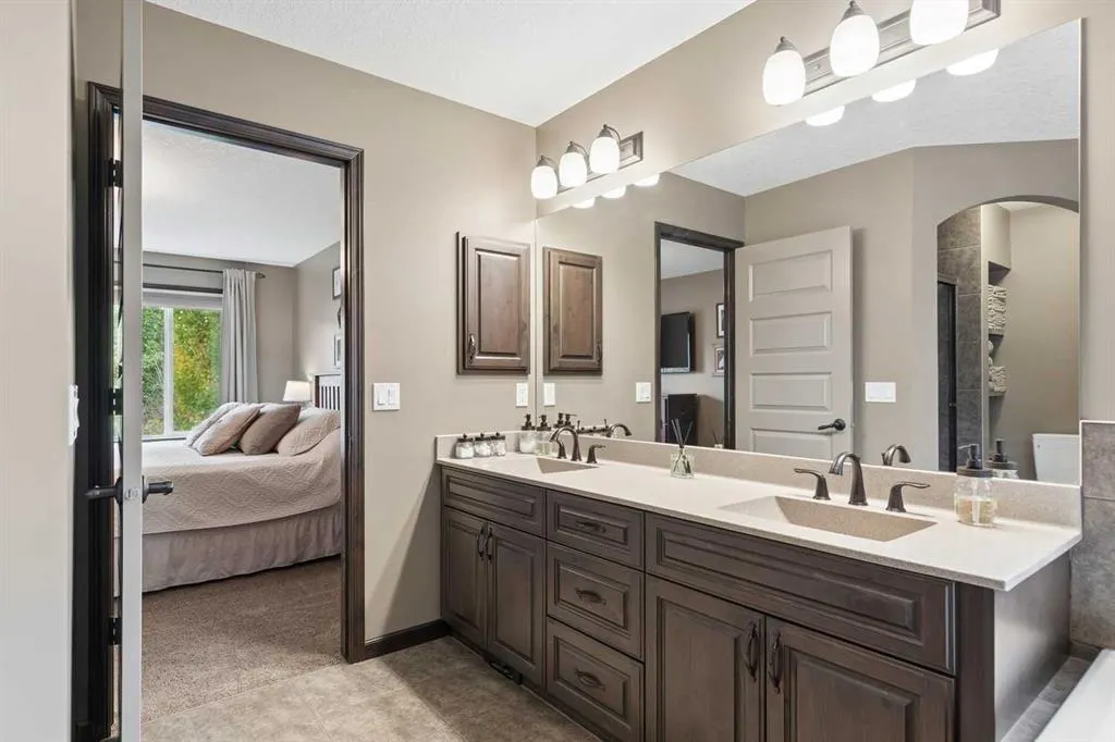 32 Cranarch Bay SE