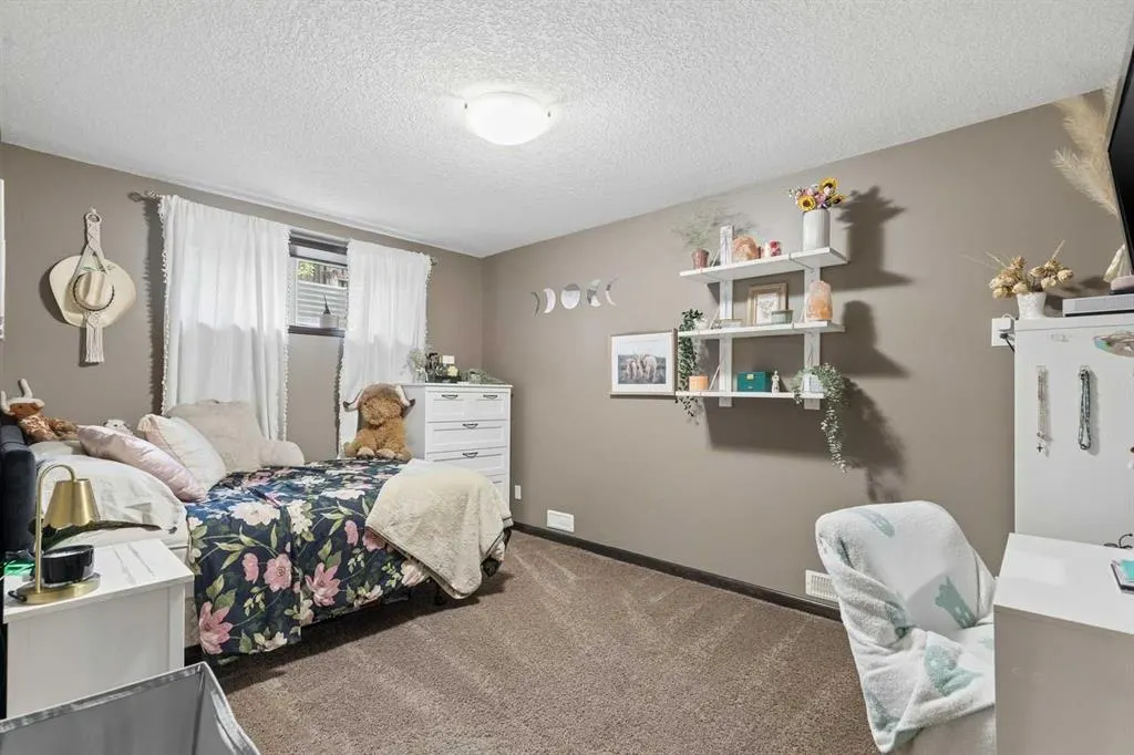 32 Cranarch Bay SE