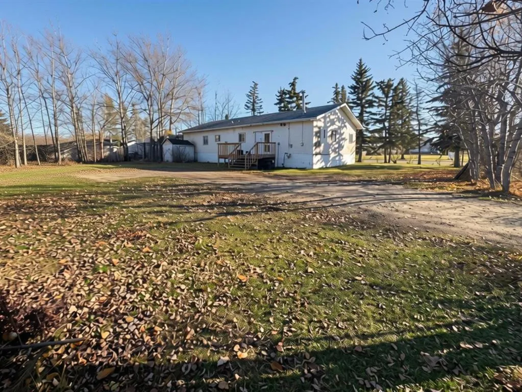 202 3 Avenue N.E.