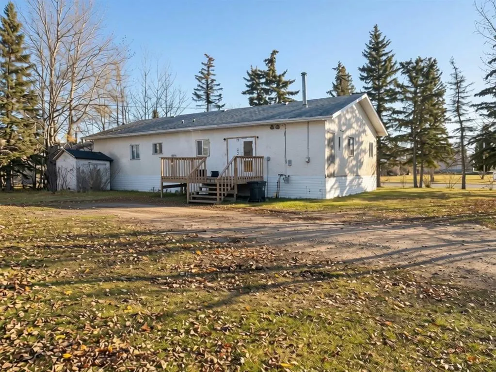 202 3 Avenue N.E.