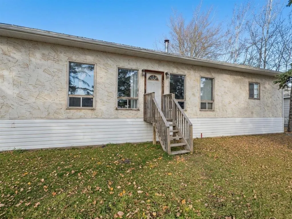 202 3 Avenue N.E.