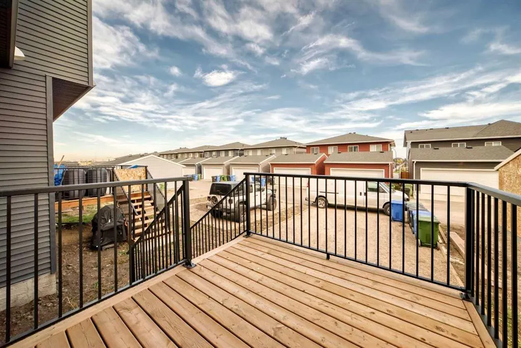 84 Creekside Rise SW