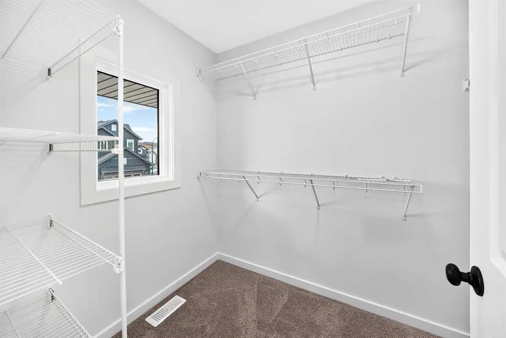 84 Creekside Rise SW