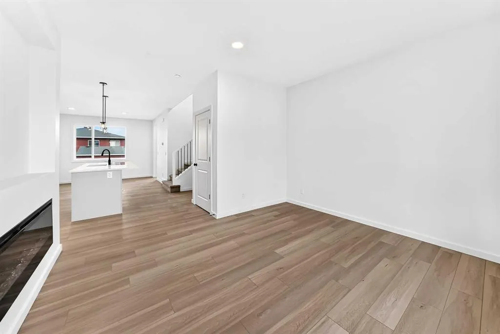 84 Creekside Rise SW