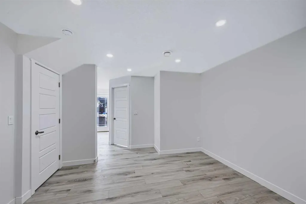 143 Amblefield Avenue NW