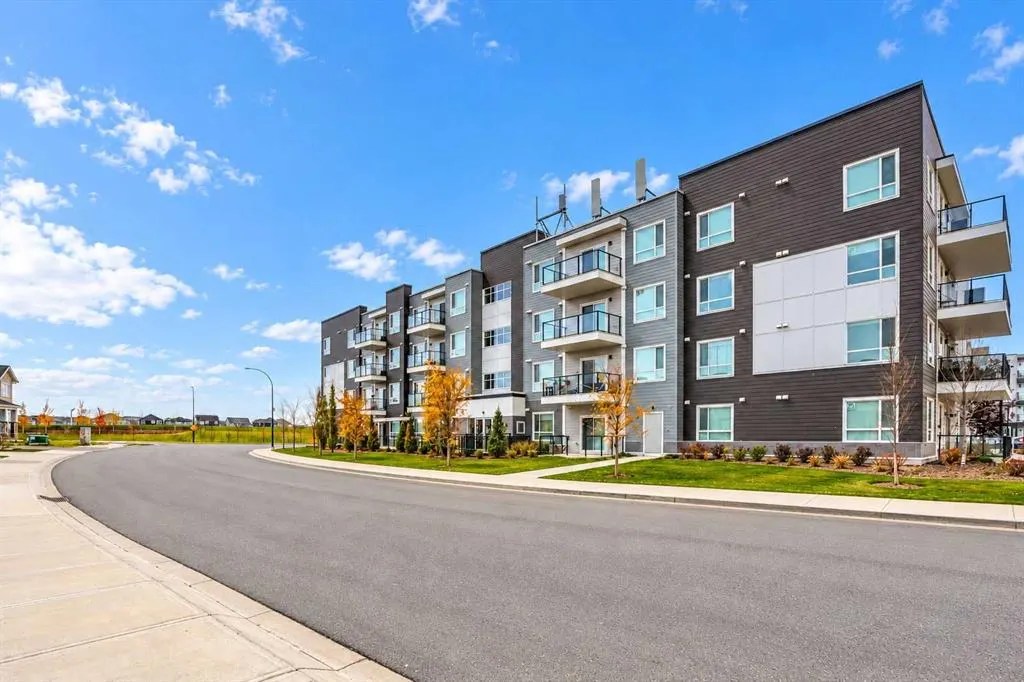 33 Carringham Gate NW #2414