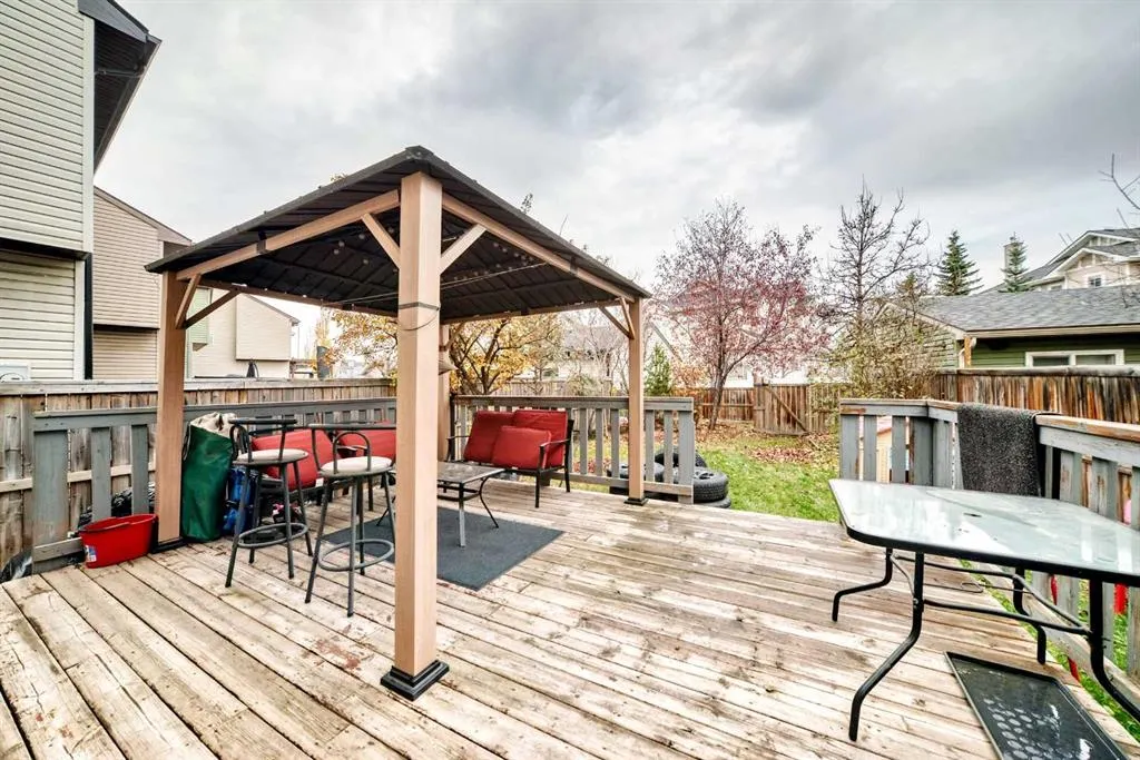 1037 New Brighton Gardens SE