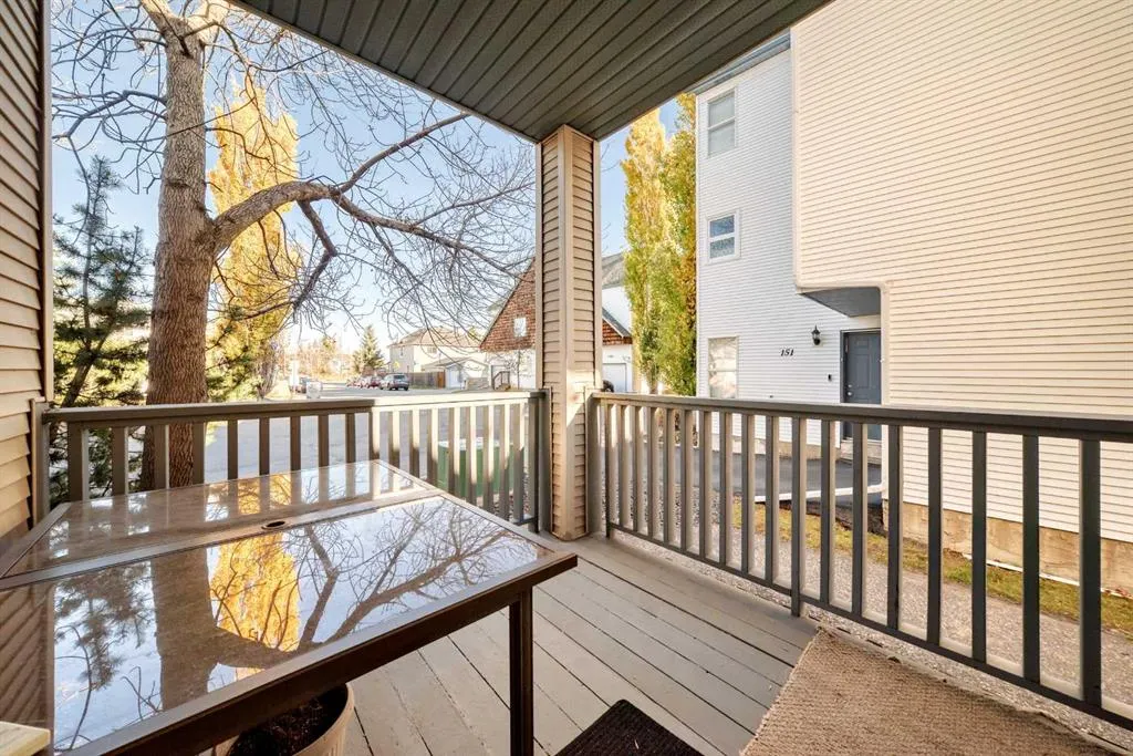 227 Bridlewood View SW