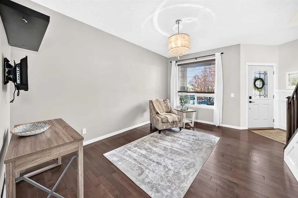 69 Morningside Circle SW