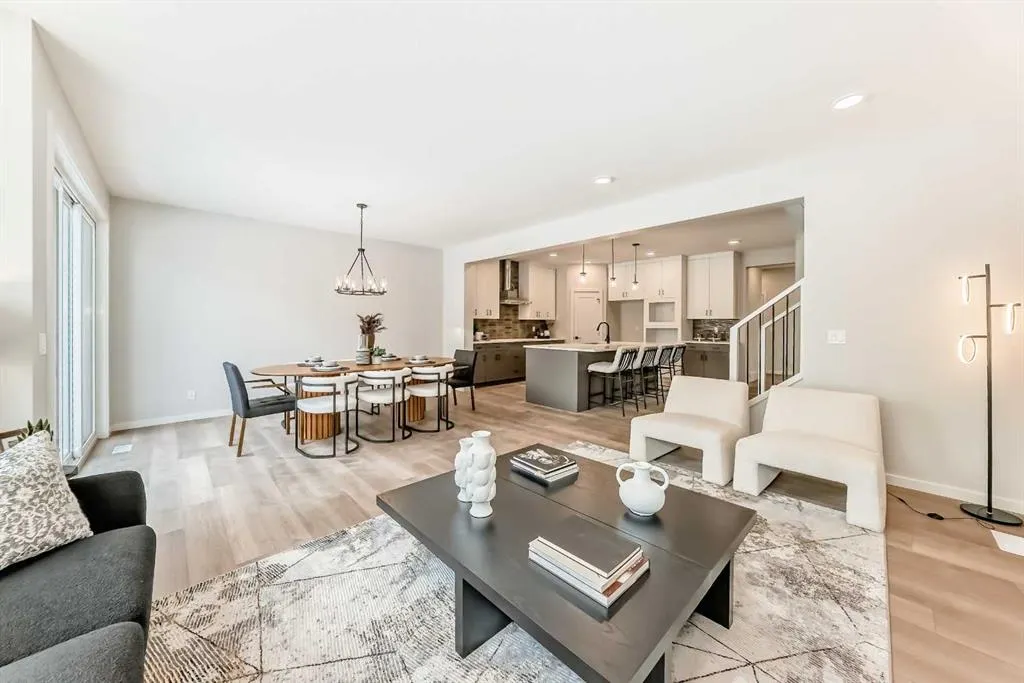33 Rochester Crescent NW