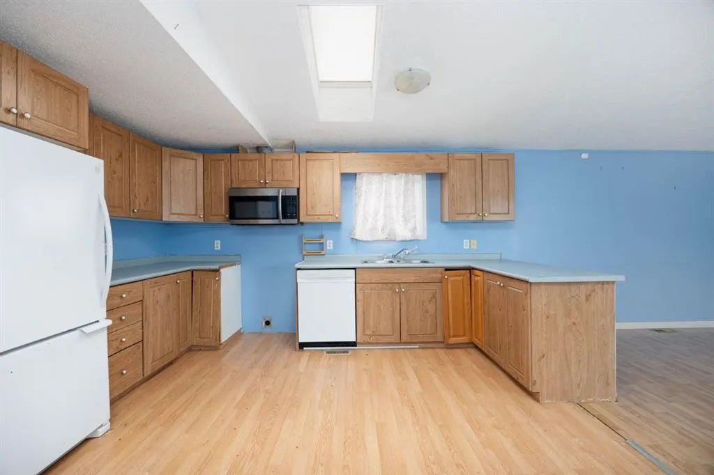 144 Grecian Place